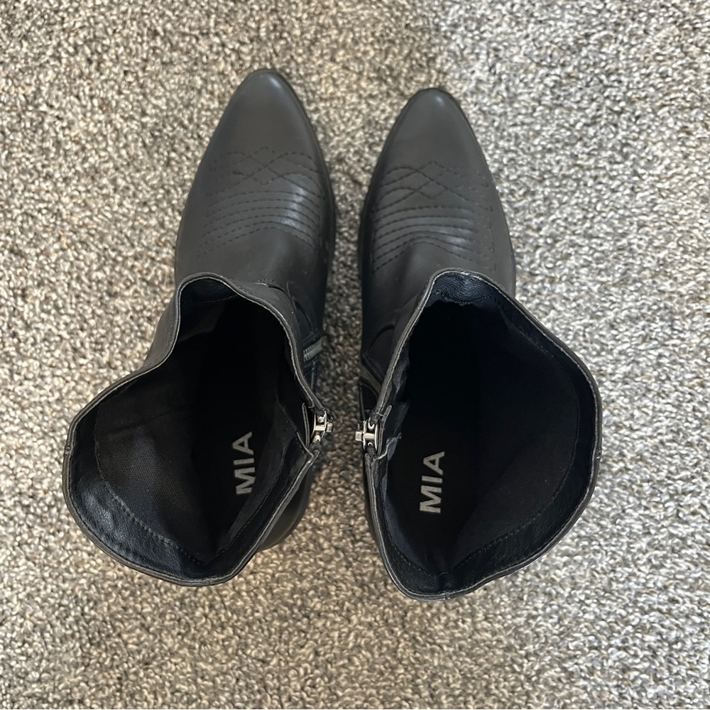 MIA Black Cowboy Ankle Booties Size 10 - Picture 10 of 10